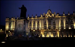 [Hotel de Ville]